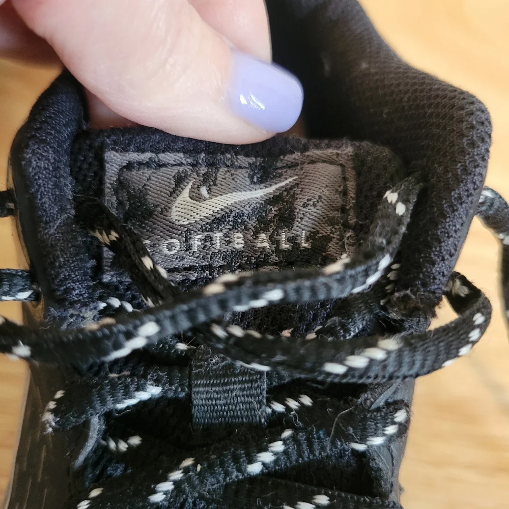 Nike softball cleats